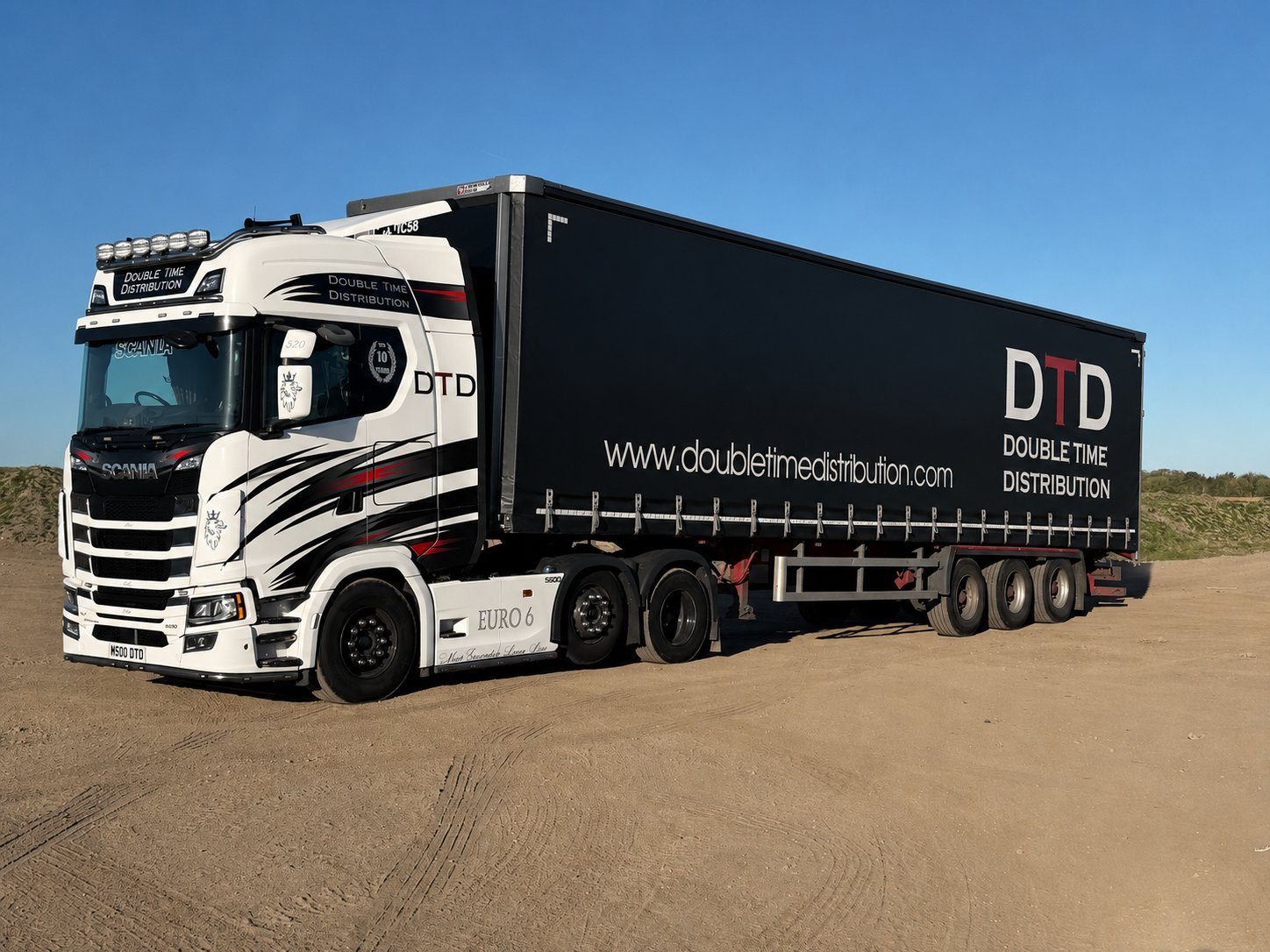 Double Time Distribution curtainsider artic running depot-to-depot
